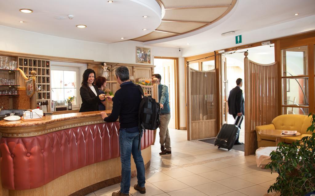 Hotel Comfort Erica Dolomiti Val D'Adige Salorno Exterior foto